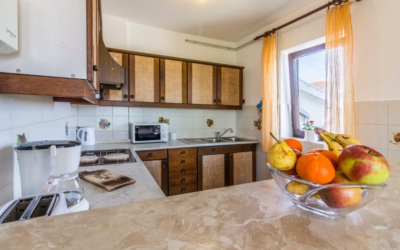 Three-Bedroom Apartment Meden Pomer Esterno foto