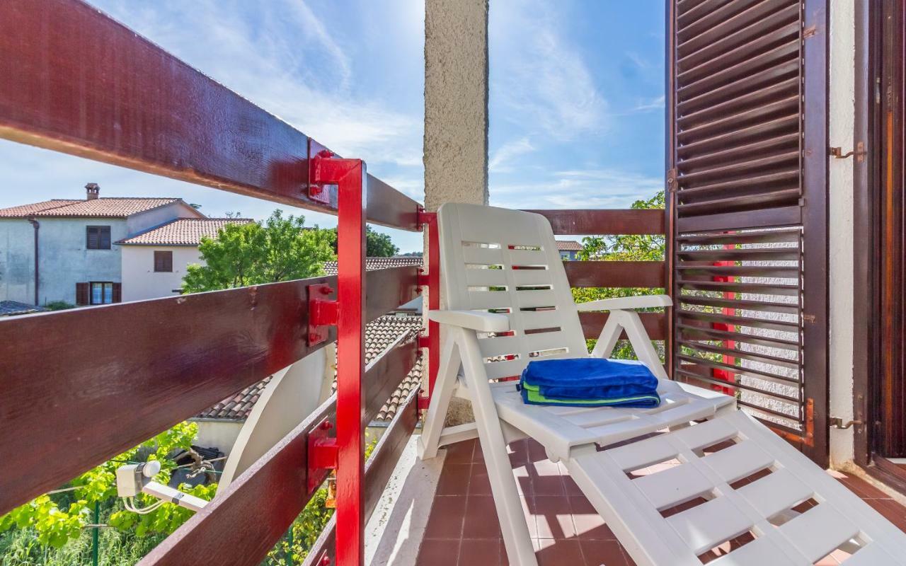 Three-Bedroom Apartment Meden Pomer Esterno foto