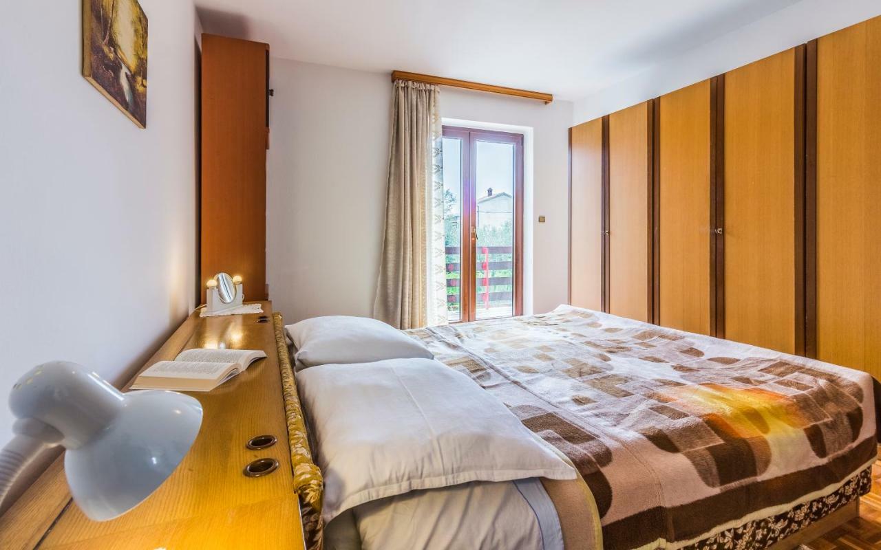 Three-Bedroom Apartment Meden Pomer Esterno foto